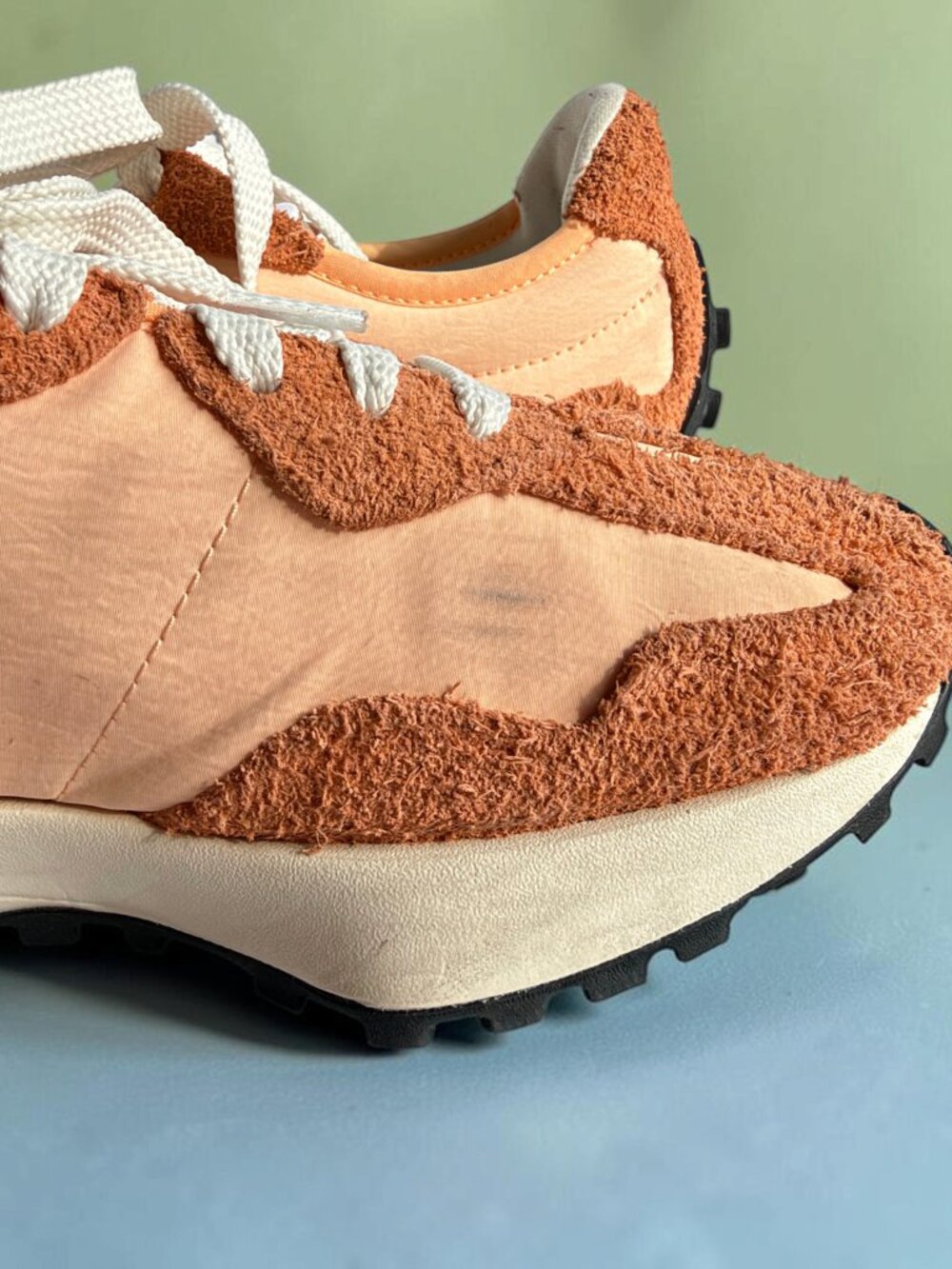 New Balance 327 Women’s Size 8.5 Copper Peach Blossom Orange Suede Sneakers - Picture 9 of 16